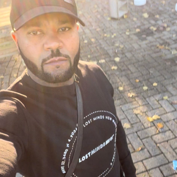 Nathan doet aan semen retention: "Door niet klaar te komen, voel ik me veel beter"