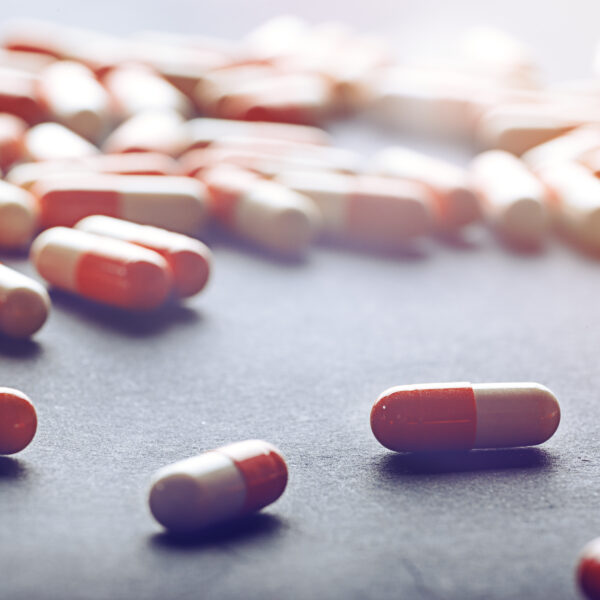 Designerdrugs makkelijk online te bestellen, maar goed onderzoek ontbreekt