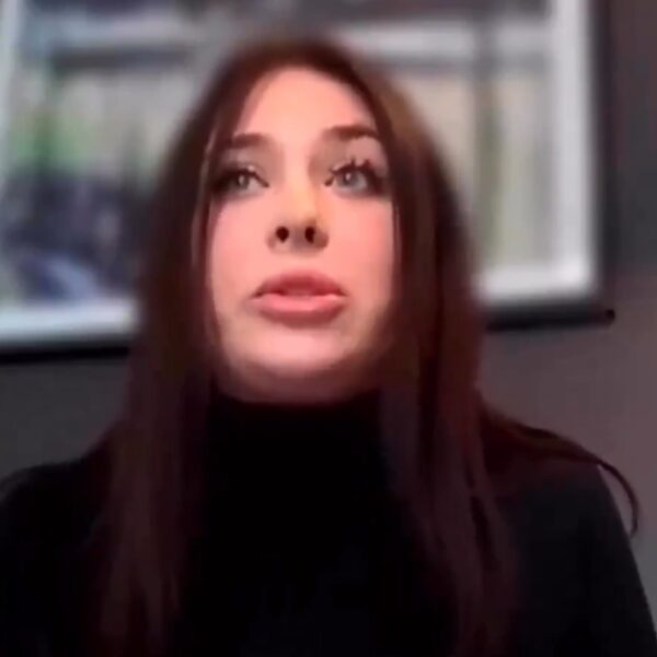 Vrouw die bij Pop Smoke was toen hij vermoord werd, spreekt zich voor het eerst uit