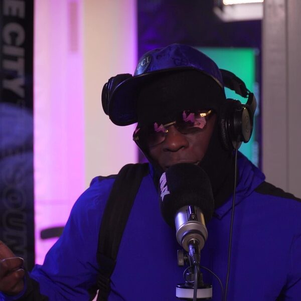 Mensa & Saaff performen hun single 'Hoe Niet?' in de studio bij Yous