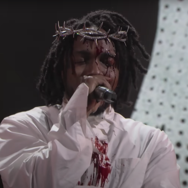 Kendrick Lamar sluit optreden af met pleidooi voor vrouwenrechten