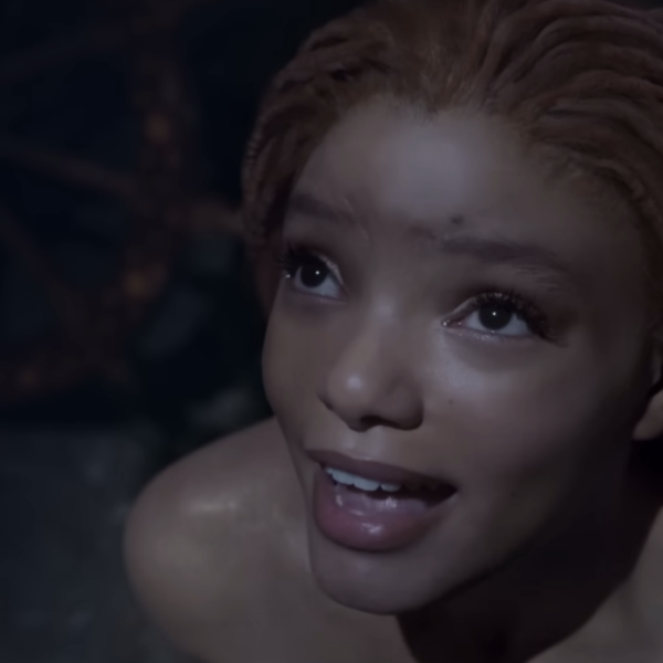 Halle Bailey zingt de sterren van de hemel in magische 'The Little Mermaid'-trailer