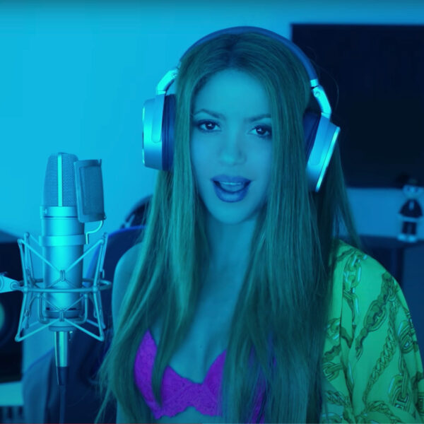 Shakira dist ex-partner Piqué: "Je verruilde een Ferrari voor een Twingo"