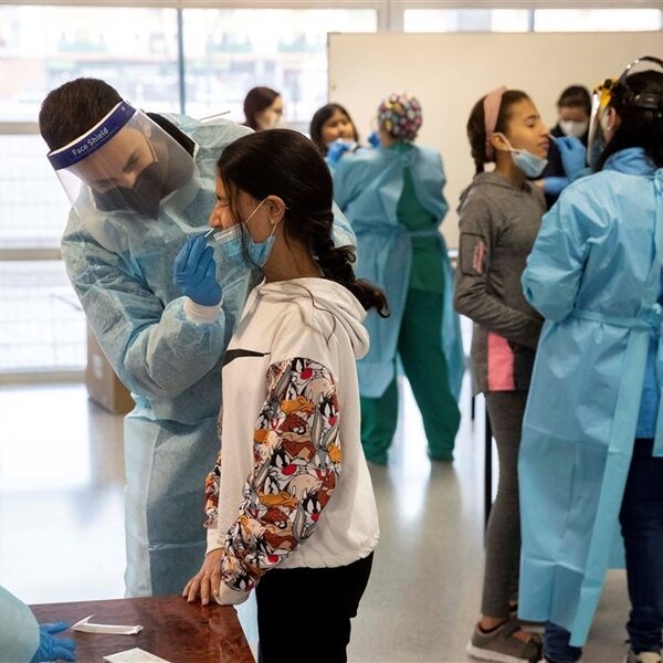 Spanje wil corona gaan behandelen zoals de gewone griep