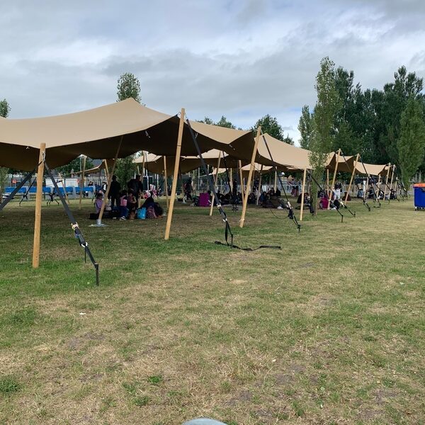 Dit is waarom je beter niet zelf spullen naar Ter Apel kan brengen