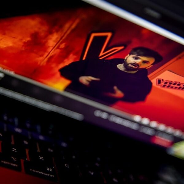 Tim Hofman neemt contact op voor nieuw gesprek met John de Mol na 'The Voice'-schandaal