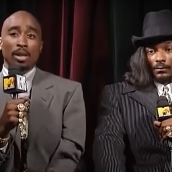 Snoop Dogg over Tupac: "Ik viel flauw toen ik hem op zijn sterfbed zag liggen"