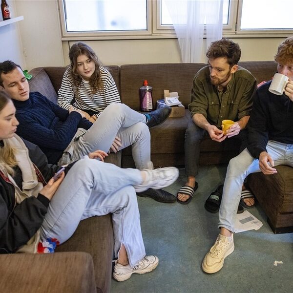 Universiteiten waarschuwen internationale student: "Kom niet als je geen kamer hebt"