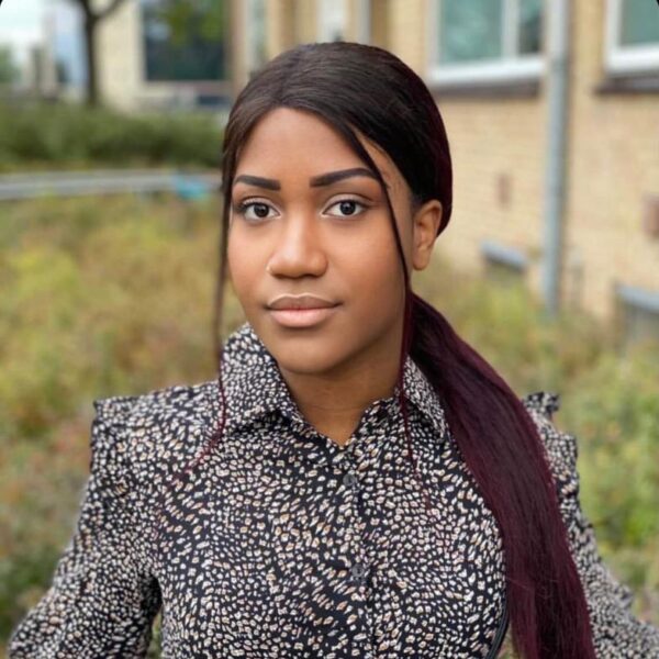 Sophia (20): ''Als ik niet was geadopteerd, had ik deze problemen niet''