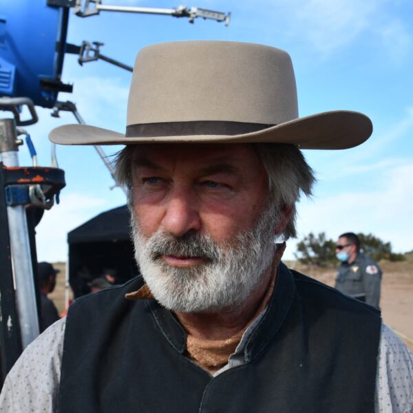 Acteur Alec Baldwin niet vervolgd voor doodschieten cameravrouw op filmset