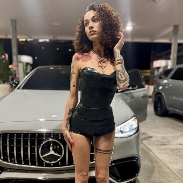 Bhad Bhabie heeft grote tattoo van babydaddy laten zetten: "Het is verschrikkelijk"