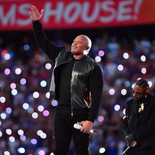 Dr. Dre over Rihanna's halftime show: "We hebben de lat heel hoog gelegd"