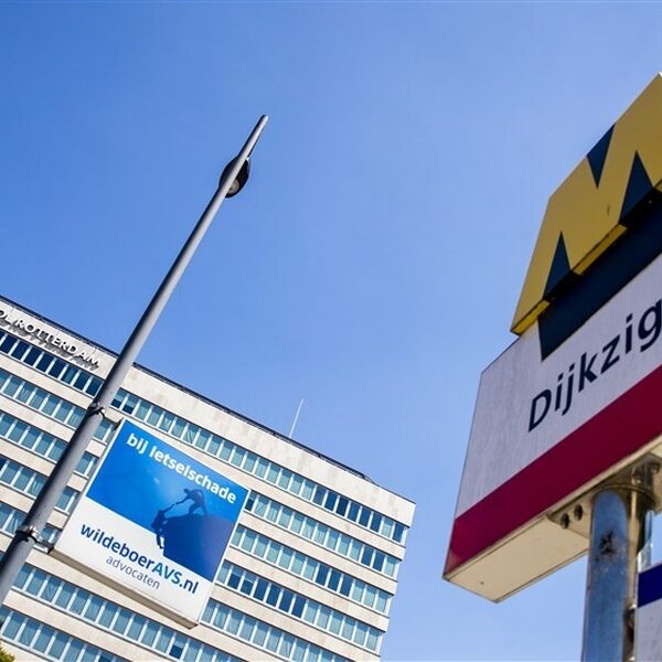 Hogeschool Rotterdam vraagt medewerkers studenten in huis te nemen wegens kamertekort