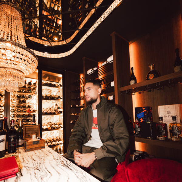 Na tien jaar laat Josylvio zich nog steeds leiden door zijn liefde voor hiphop: "Doe het al lang niet meer voor geld"