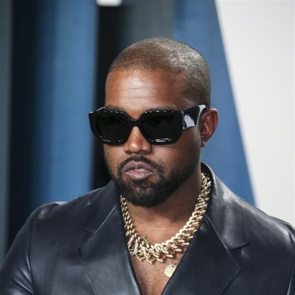 Kanye West gaat los op Insta over pornoverslaving, vaderschap en Pete's tattoos