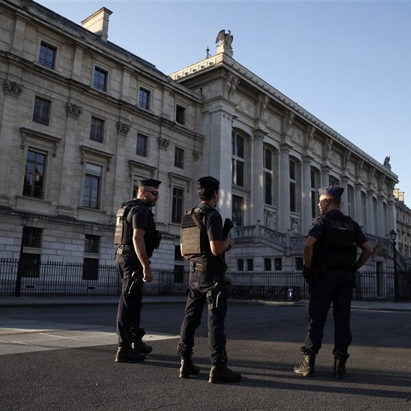 Megaproces tegen 20 verdachten aanslagen Parijs van start