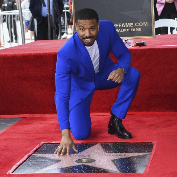 Michael B. Jordan geëerd met eigen ster op Hollywood Walk of Fame