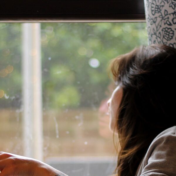 Sarra (26) groeide op tussen twee culturen: "Ik wist niet meer wie ik was en wat ik wilde"