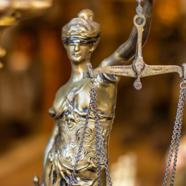 Pedoseksueel Pieter C. vervroegd vrijgelaten en verblijft nu in Amsterdam