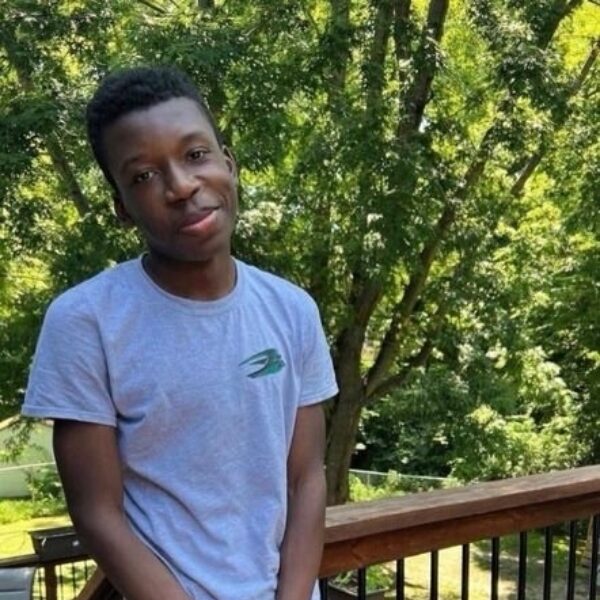 Ralph (16) neergeschoten na aanbellen bij verkeerd huis, man (84) na protesten opgepakt