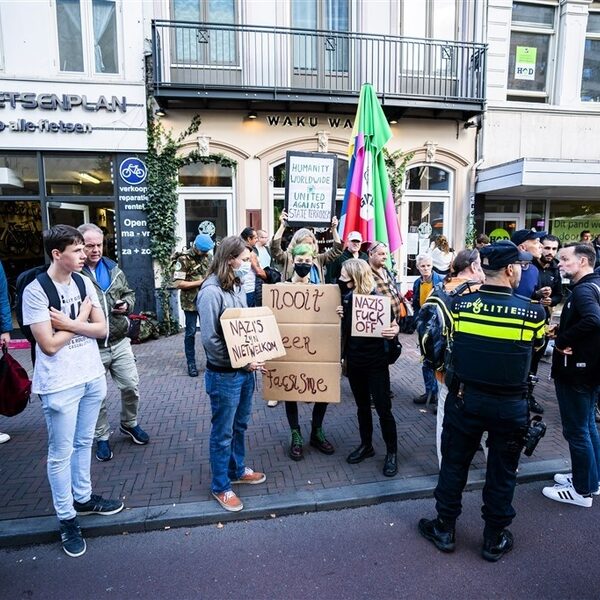 Gemeente Utrecht vervangt sloten van restaurant dat coronapas niet controleert