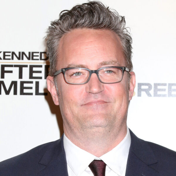 Schokkende details naar buiten gebracht over dood Matthew Perry: “Spuit er maar in”