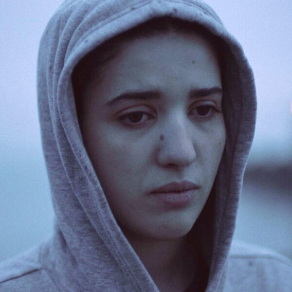 Sihame neemt wraak op haar exposers: "We laten zien dat je als vrouw ook boos mag zijn"