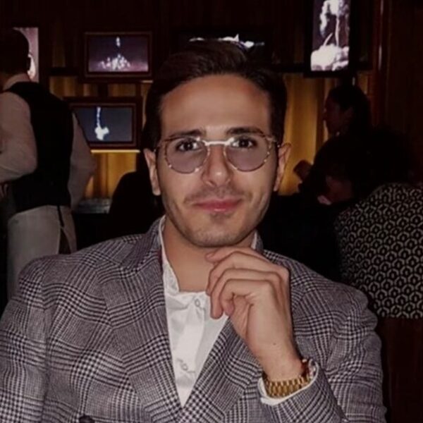 Simon 'The Tinder Swindler' laat van zich horen na Netflix-docu