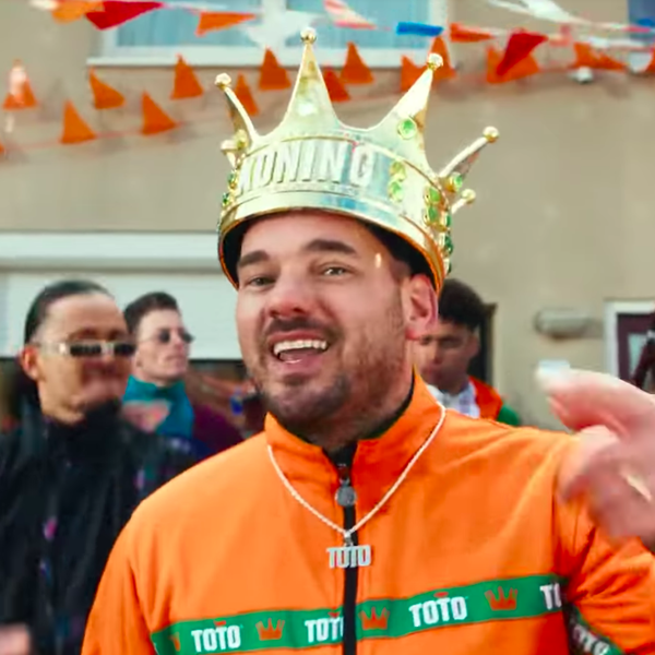 Oud-profvoetballers en BN'ers mogen niet meer in gokreclames te zien zijn