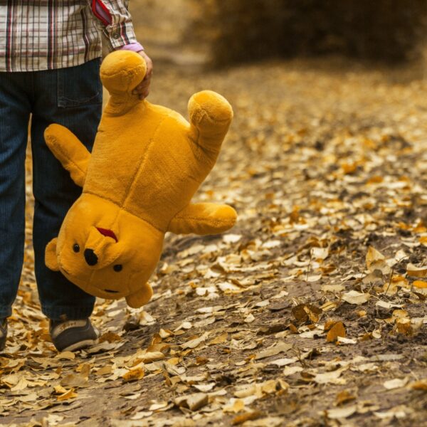 Franse moeder laat zoontje (9) 2 jaar lang alleen achter in appartement