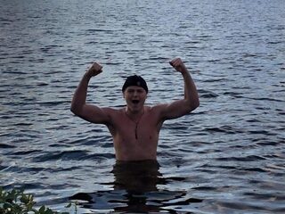 Skateboarder Magic start elke ochtend met een ijskoud bad