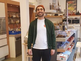 Sam (26): "Mijn passie voor hummus komt van huis uit"