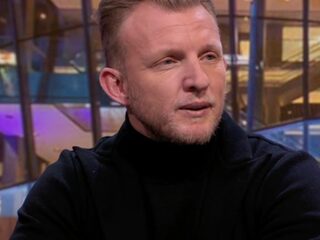 Twitter verbaasd over nieuwe look Dirk Kuyt: "Onherkenbaar"