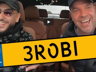 3robi vertelt bij 'Andy in de auto!' over z'n voetbalcarrière en nieuwe muziek
