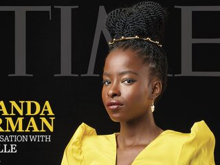 Dichteres Amanda Gorman straalt op cover Time Magazine