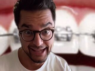 Tandarts op TikTok onthult: "We zien het aan je mond als je veel orale seks hebt"
