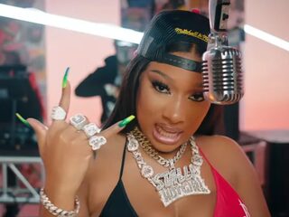 Megan Thee Stallion laat rapskills horen op 'Southside Forever Freestyle'