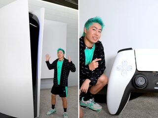YouTuber bouwt grootste PS5 ter wereld voor 70.000 dollar