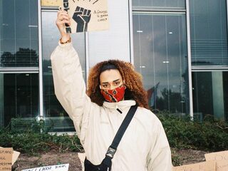 Gwen (24): "Mijn grootste doel is ervoor zorgen dat mijn werk niet meer nodig is"