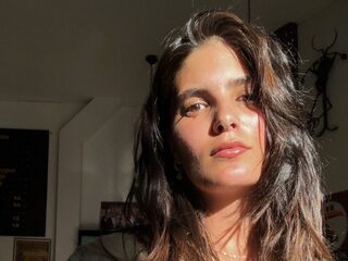 Jahmaira (27): "De toekomst is van ons, maar dan moeten jongeren wel stemmen"