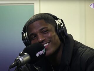 Yurmaine flowt ontspannen tijdens sessie bij Yous!