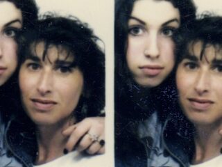 Nieuwe Amy Winehouse-docu door de ogen van haar moeder
