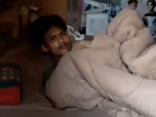 Thaise dief valt in slaap tijdens inbraak, wakker gemaakt door de politie