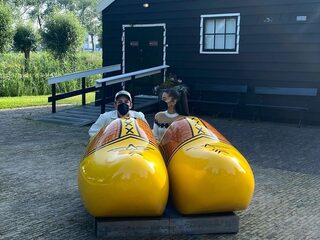 Ariana Grande deelt foto's van huwelijksreis naar Nederland