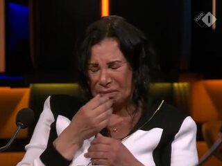 Julies dochter overleed na cosmetische ingreep Turkije: "Ze stierf in mijn handen"