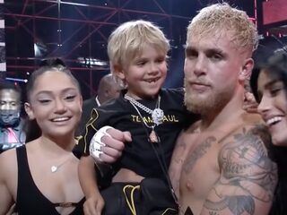 Jake Paul verslaat Ben Askren met een knock-out in de eerste ronde