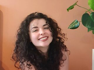 Samra kreeg op haar 14e te maken met online shaming: "Ik werd opgewacht en bedreigd"