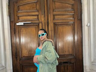 Rihanna over moederschap: "Ik word een psycho mom"