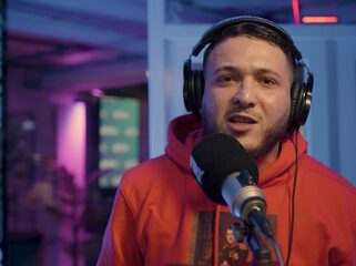 Ayoub laat verschillende kanten van zichzelf horen in sessie bij Yous!