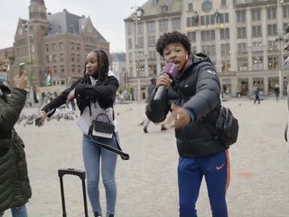 De grote FunX DiXte 1000 Straatkaraoke